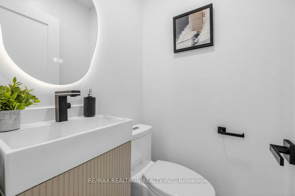 176, Charlotte, Gorham-College Manor, Newmarket
