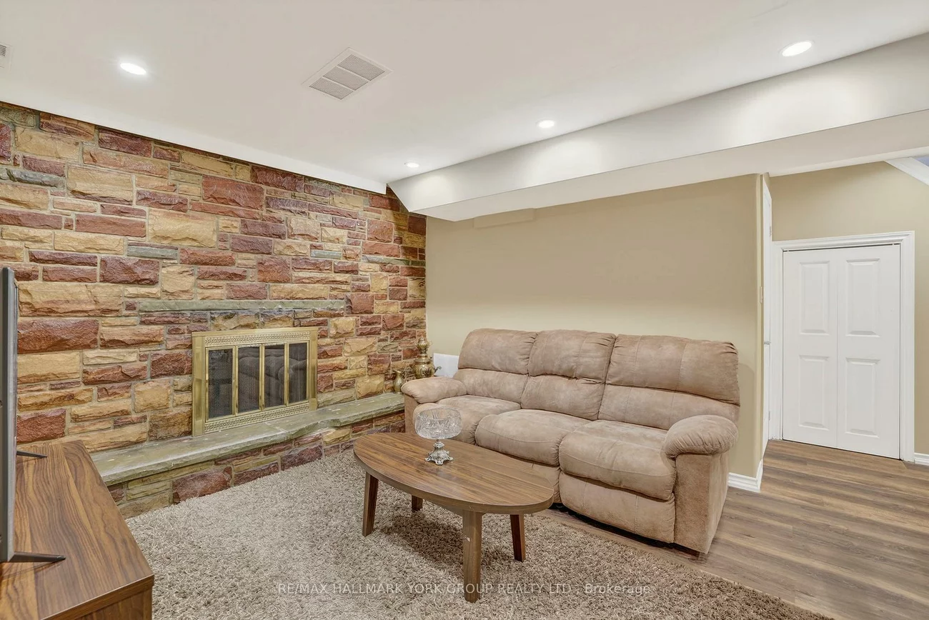 459, Sandford, Central Newmarket, Newmarket