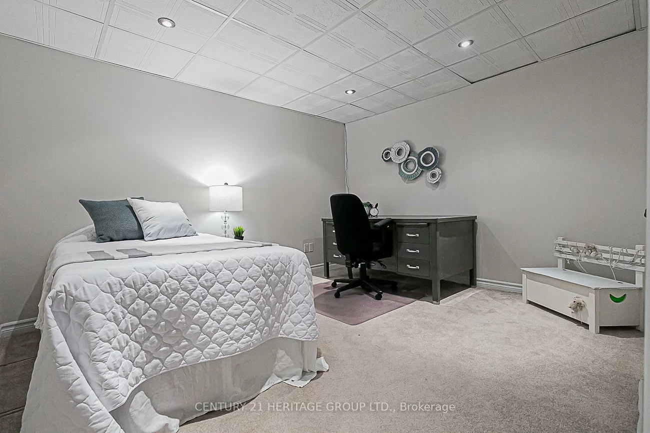 310, Chambers, Armitage, Newmarket