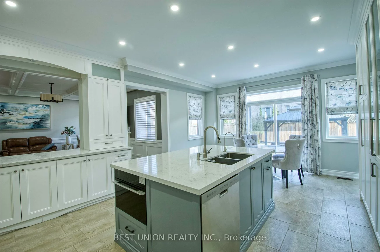 1183, Mctavish, Stonehaven-Wyndham, Newmarket