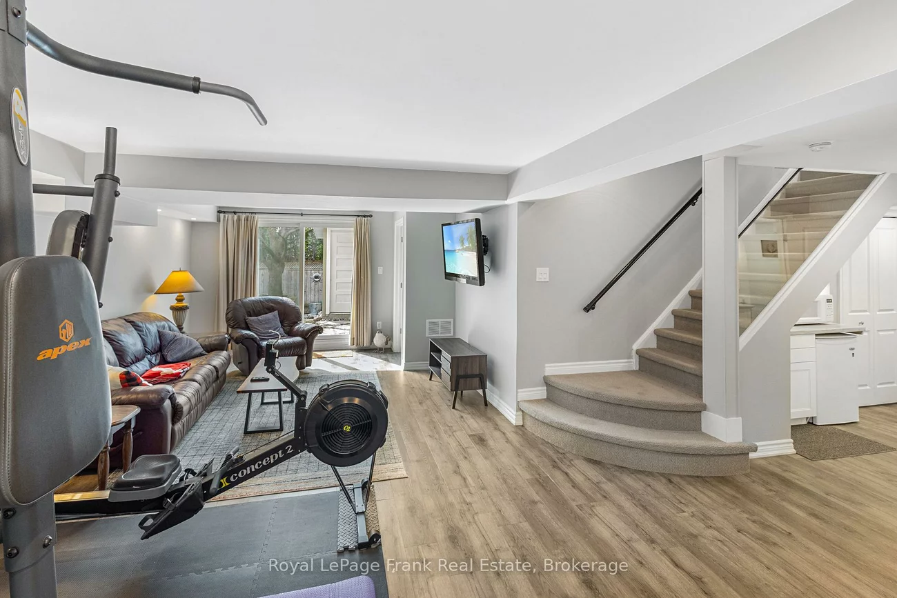 68, Burling, Huron Heights-Leslie Valley, Newmarket
