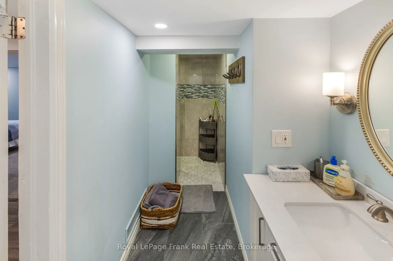 68, Burling, Huron Heights-Leslie Valley, Newmarket