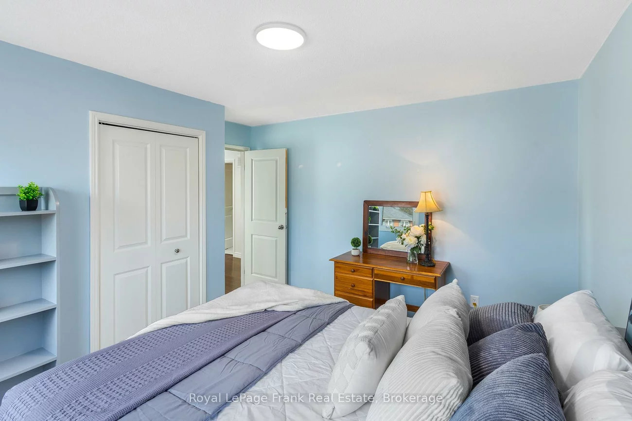 68, Burling, Huron Heights-Leslie Valley, Newmarket
