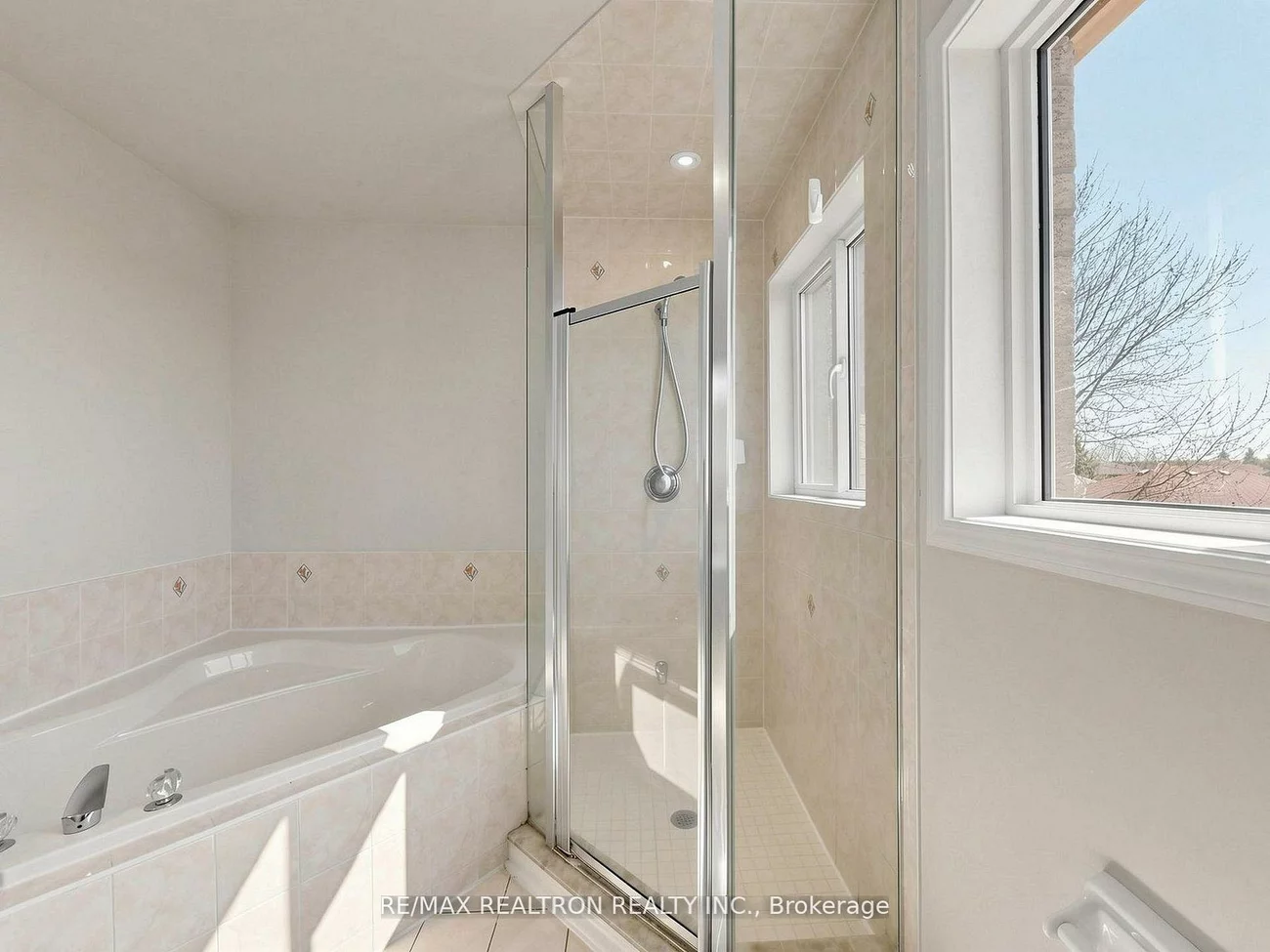 810, Stonehaven, Stonehaven-Wyndham, Newmarket
