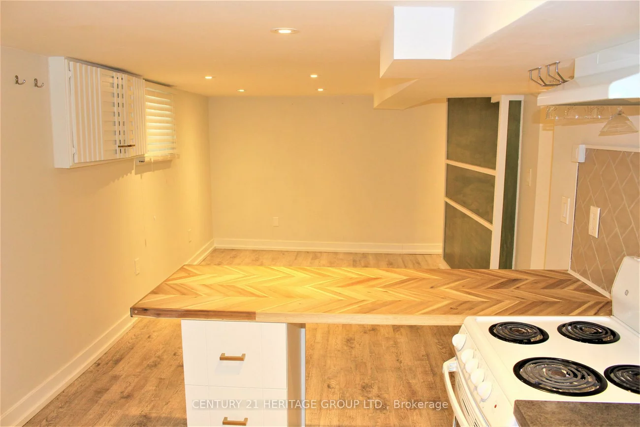 269, Prospect, Gorham-College Manor, Newmarket
