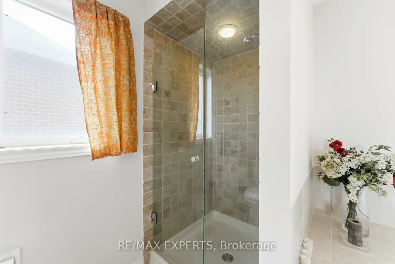 847, Memorial, Stonehaven-Wyndham, Newmarket