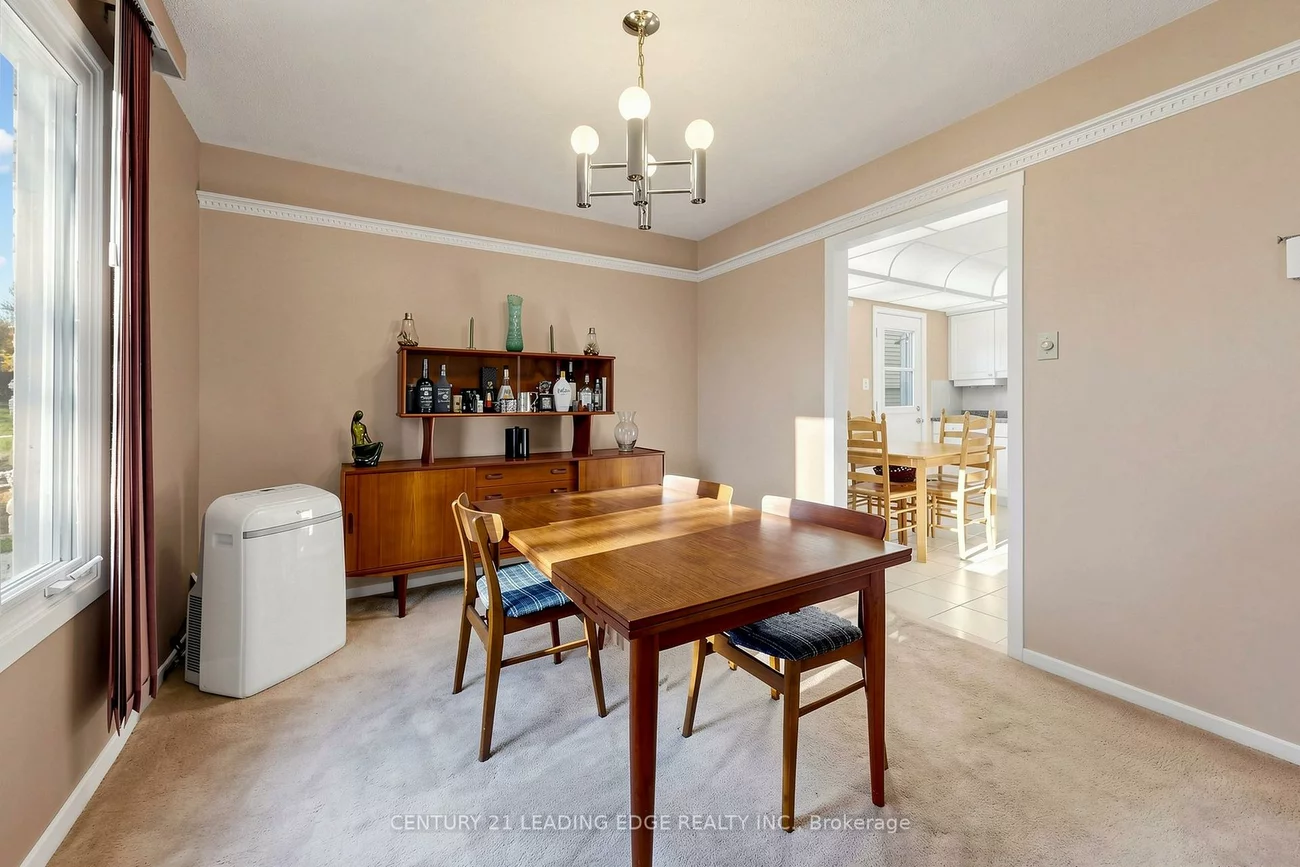 323, Waratah, Huron Heights-Leslie Valley, Newmarket