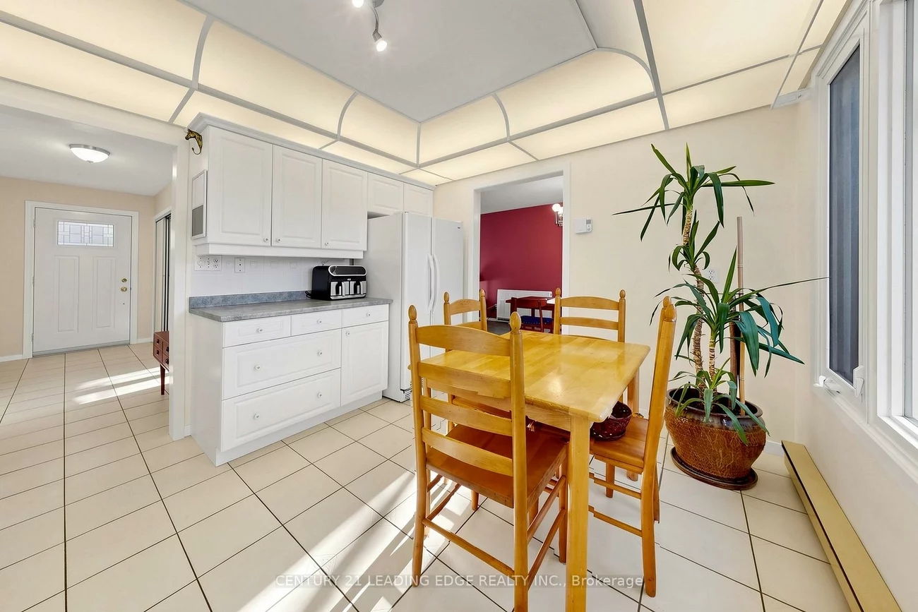 323, Waratah, Huron Heights-Leslie Valley, Newmarket