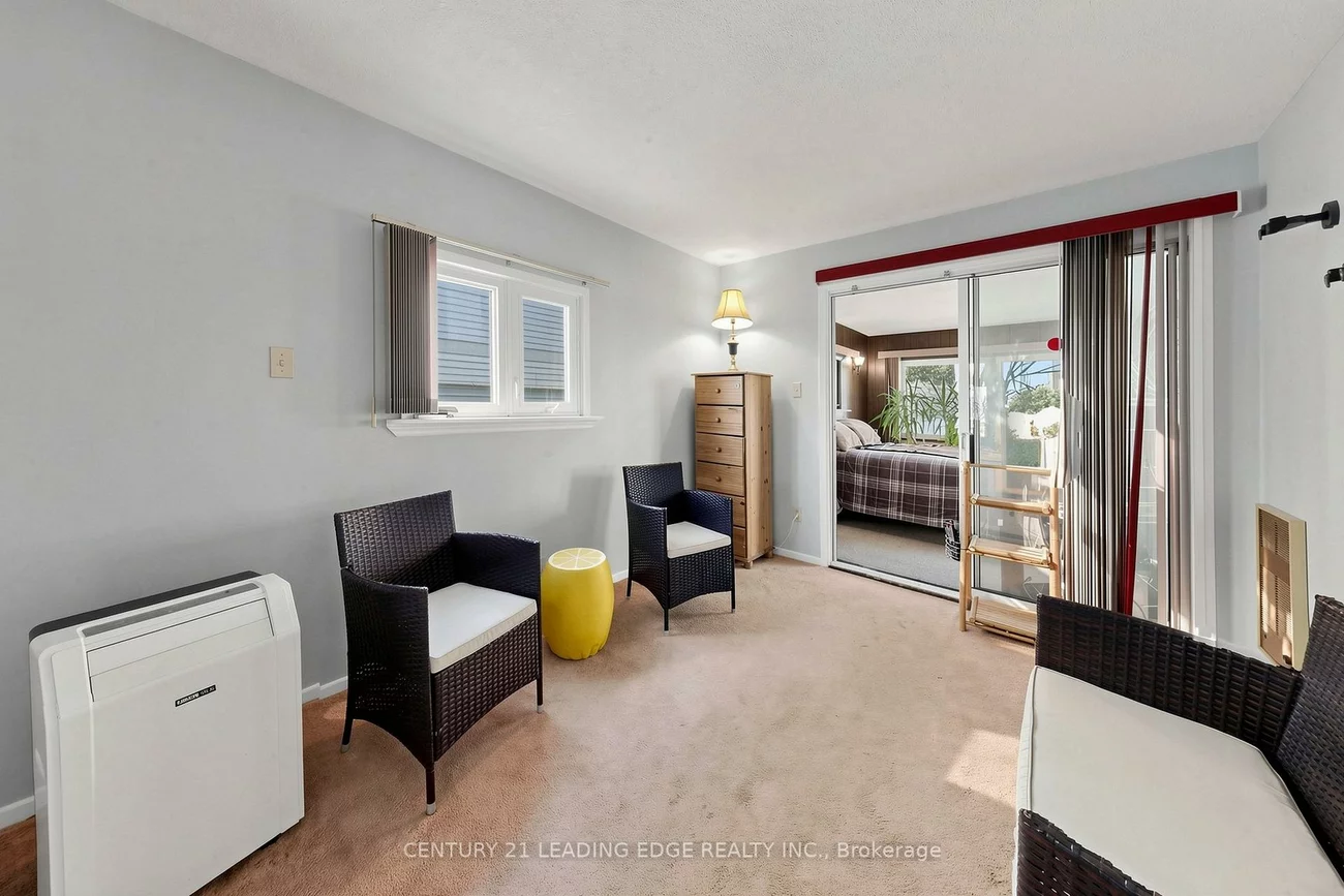 323, Waratah, Huron Heights-Leslie Valley, Newmarket