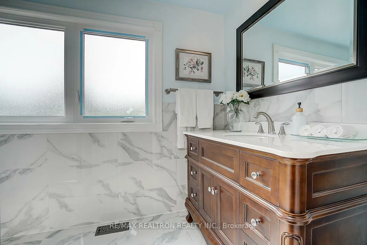 233, Brimson, Glenway Estates, Newmarket