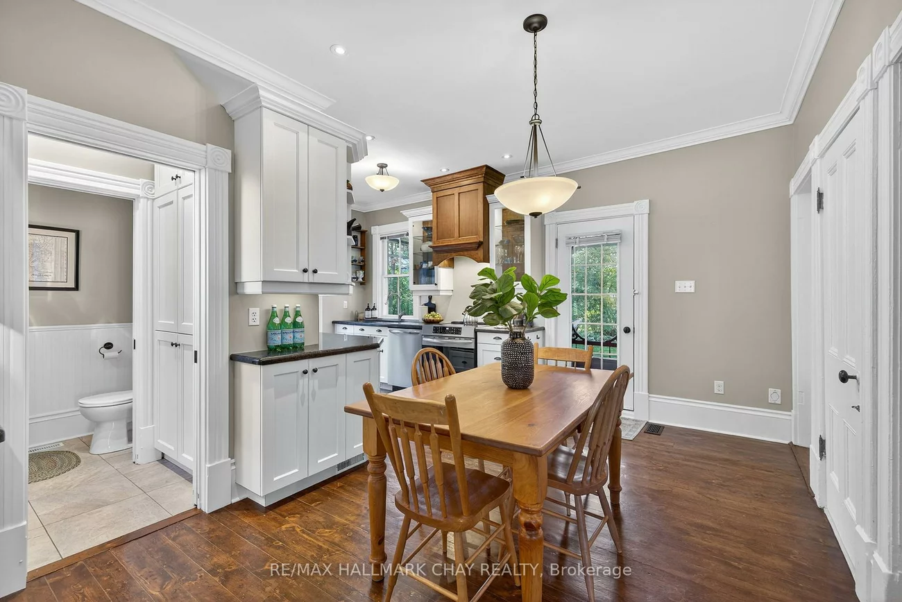 221, Prospect, Central Newmarket, Newmarket