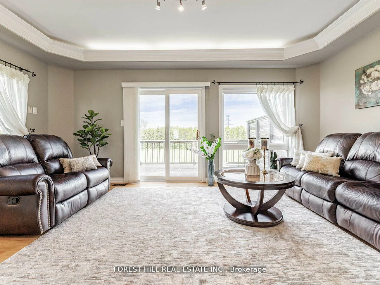 614, Mcbean, Stonehaven-Wyndham, Newmarket