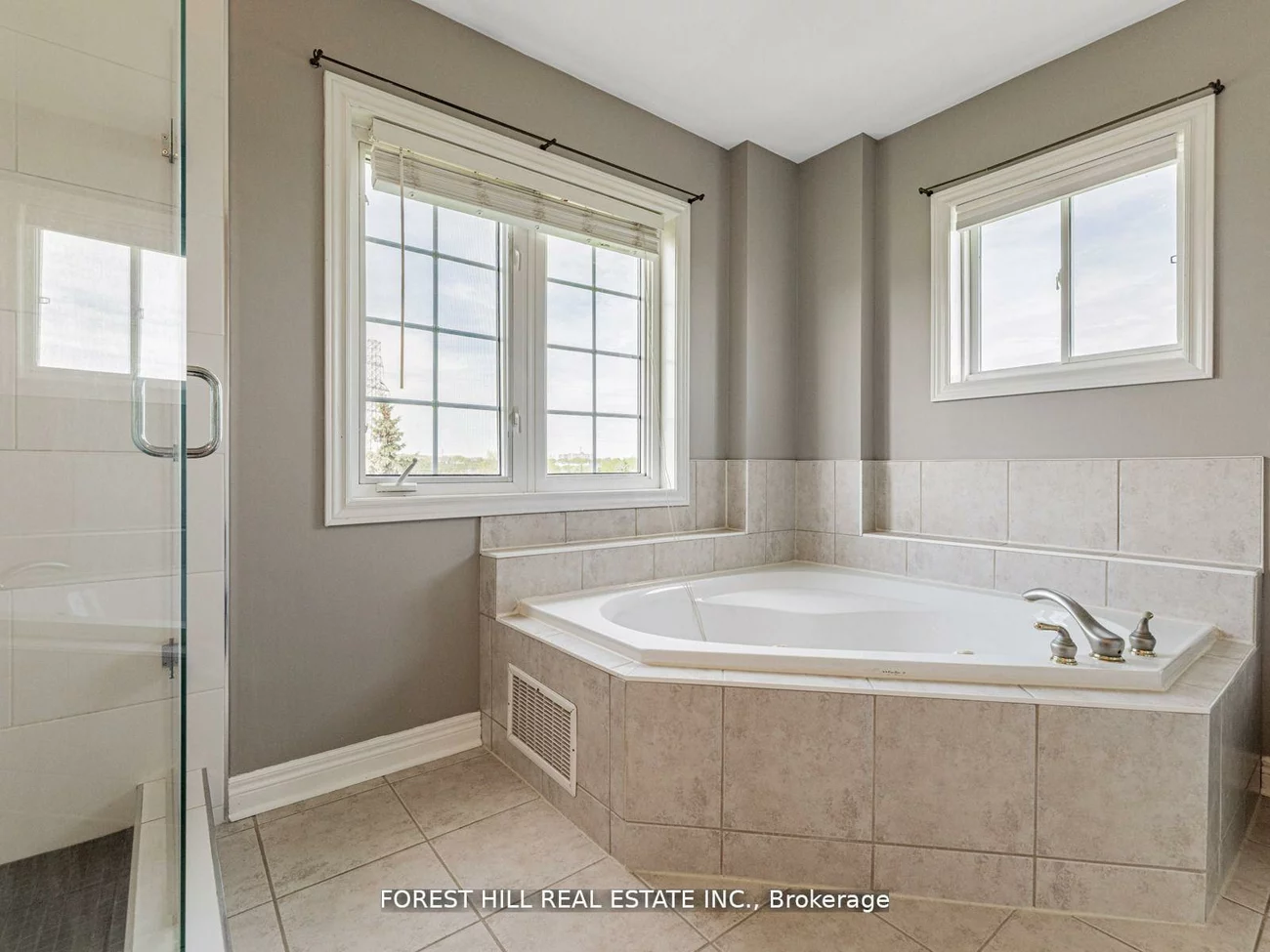 614, Mcbean, Stonehaven-Wyndham, Newmarket