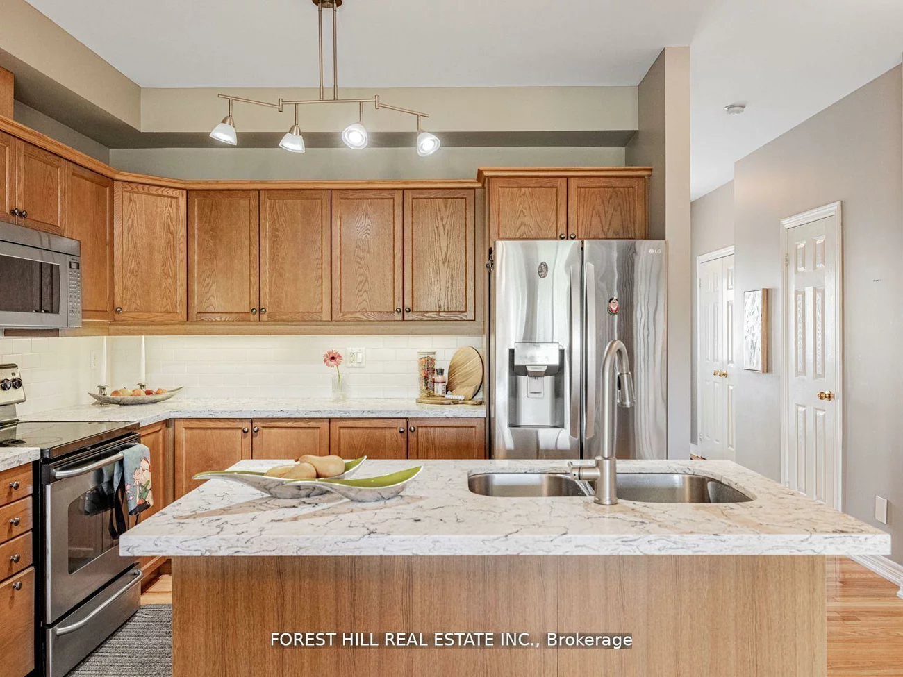 614, Mcbean, Stonehaven-Wyndham, Newmarket