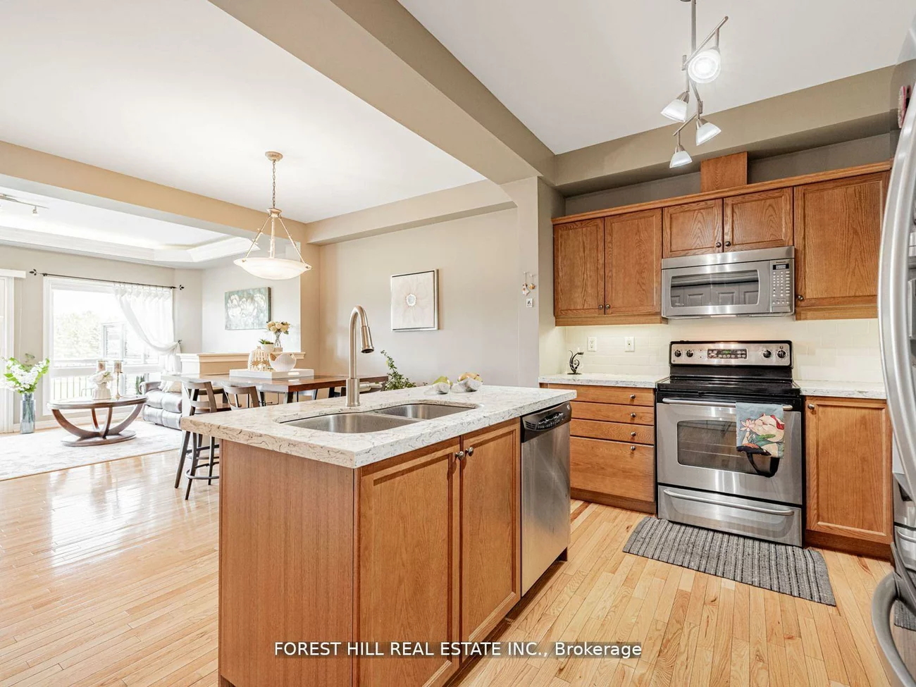 614, Mcbean, Stonehaven-Wyndham, Newmarket