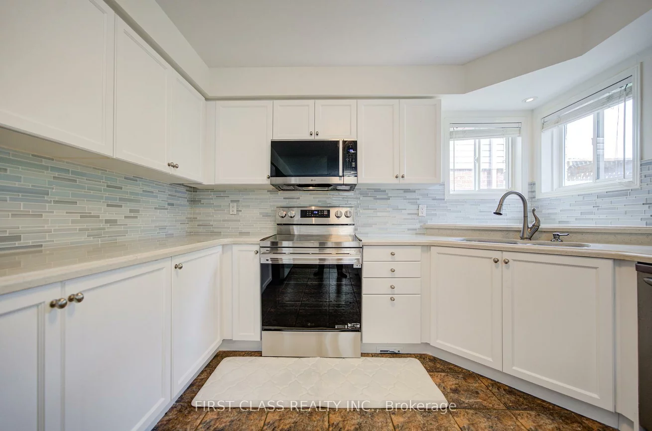 611, Mcbean, Stonehaven-Wyndham, Newmarket