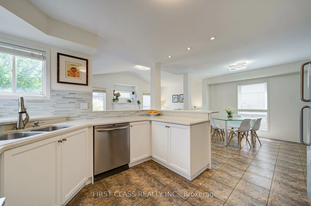 611, Mcbean, Stonehaven-Wyndham, Newmarket