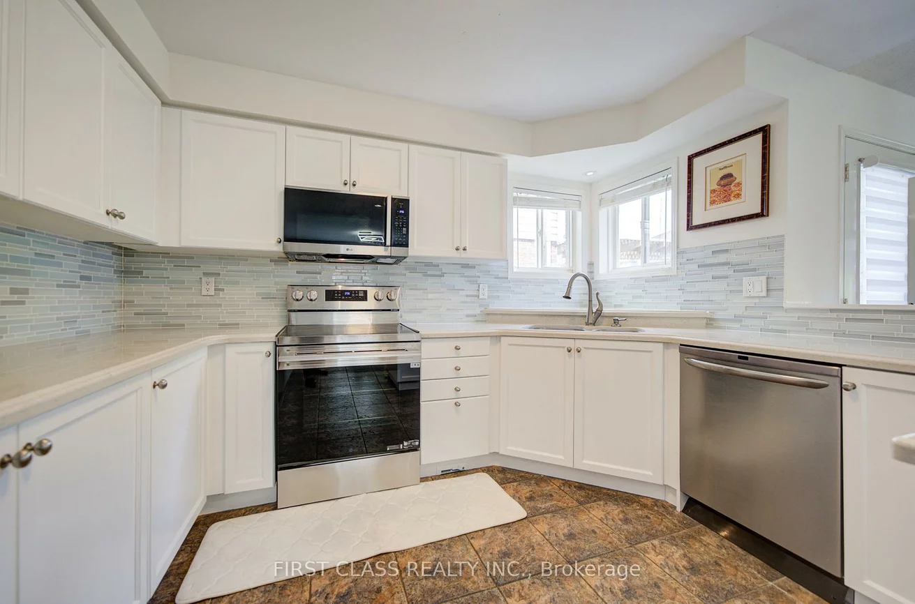 611, Mcbean, Stonehaven-Wyndham, Newmarket