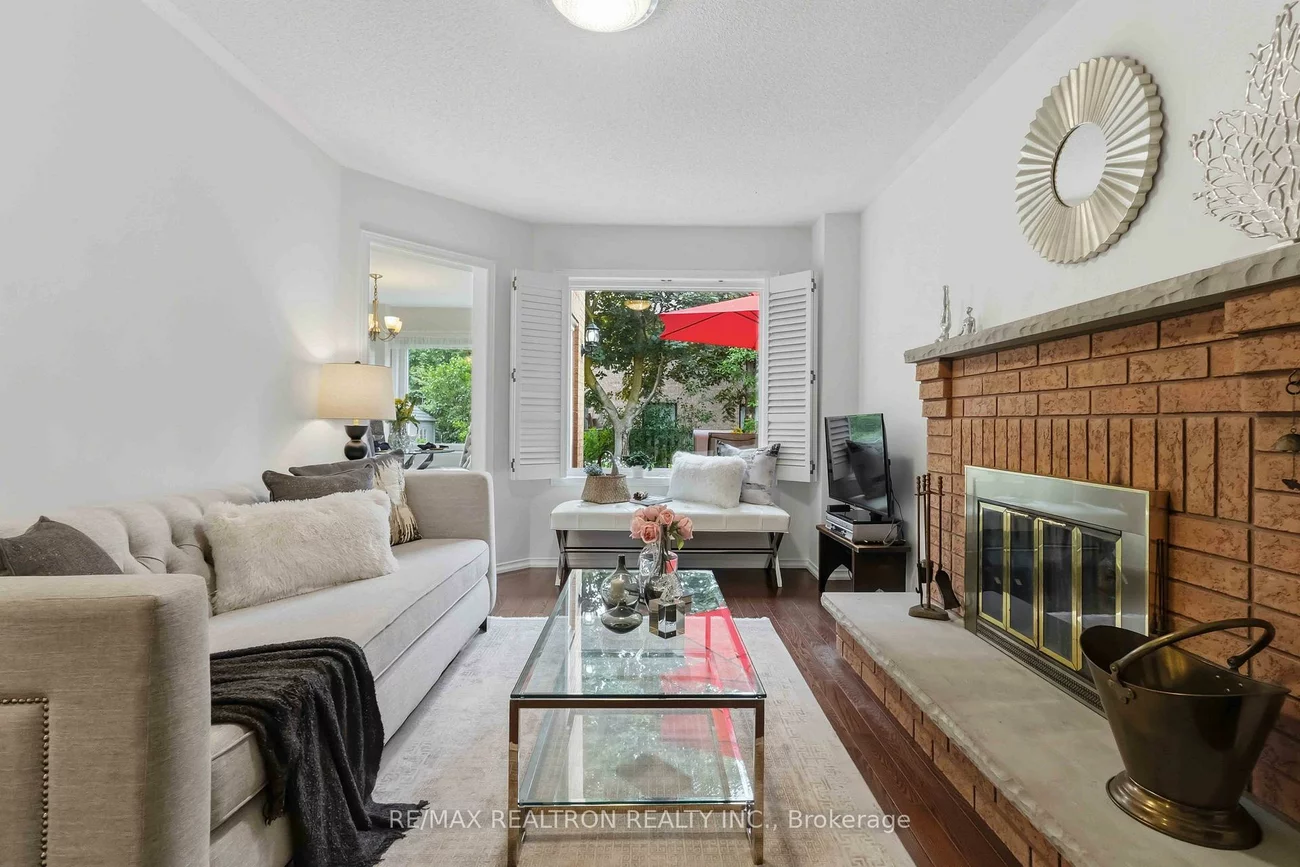 857, Hollander, Gorham-College Manor, Newmarket