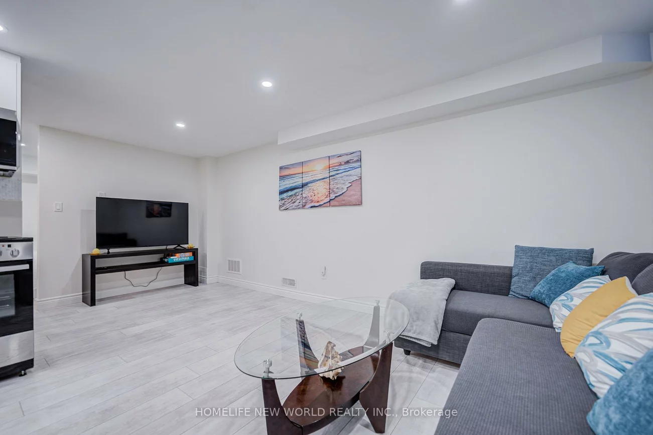 74, Tango, Woodland Hill, Newmarket