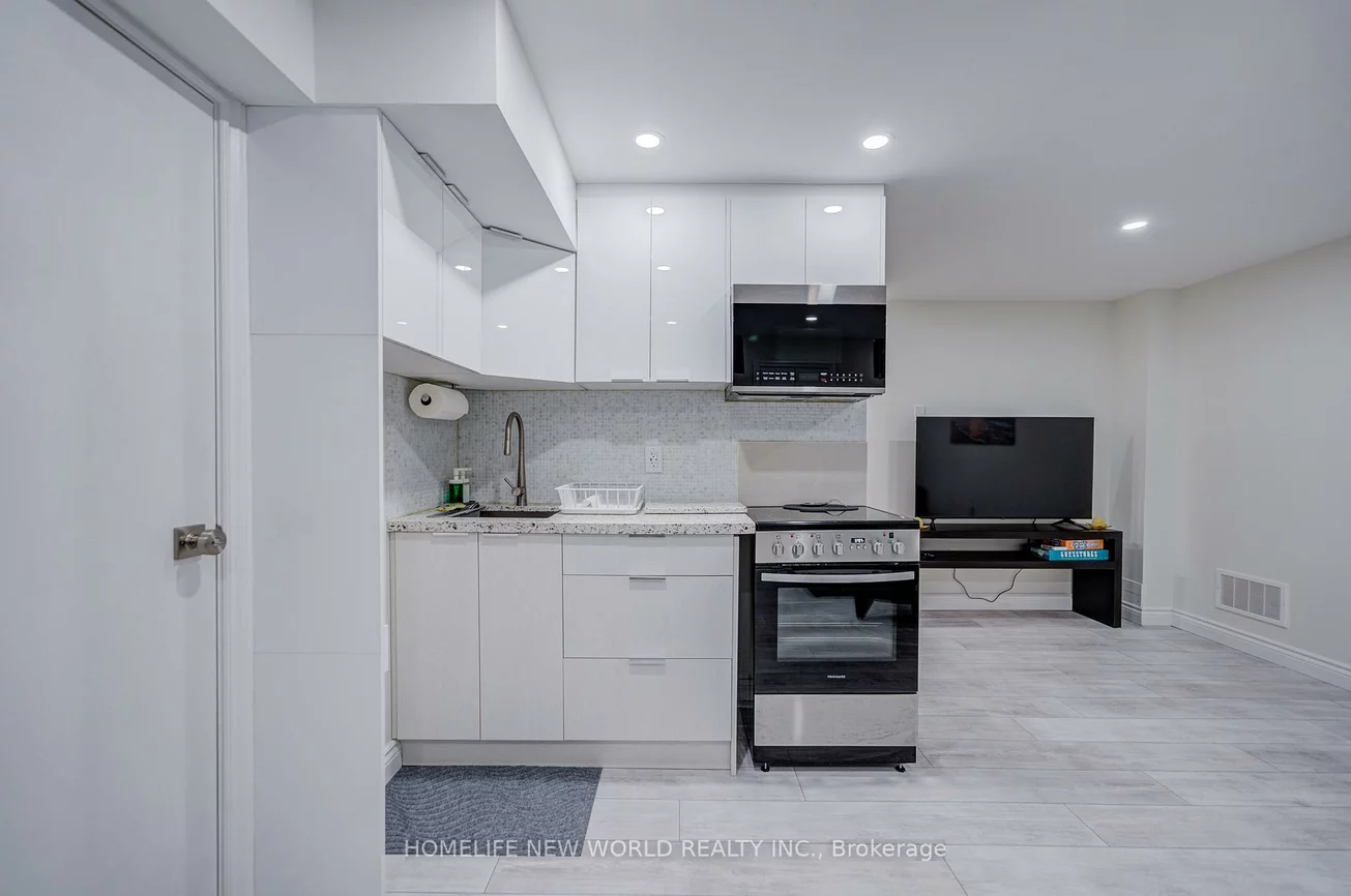 74, Tango, Woodland Hill, Newmarket