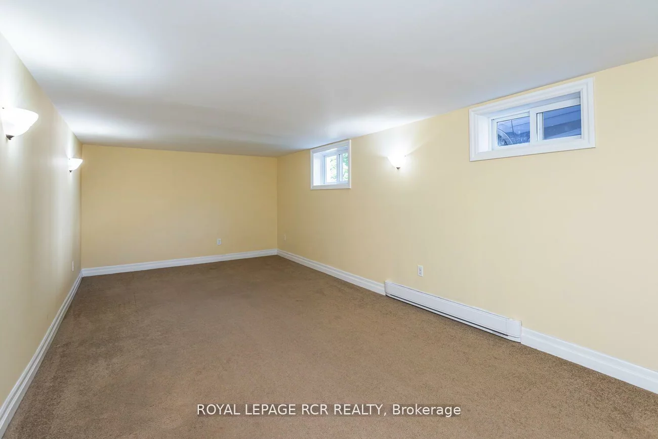 16948, Bayview, Central Newmarket, Newmarket