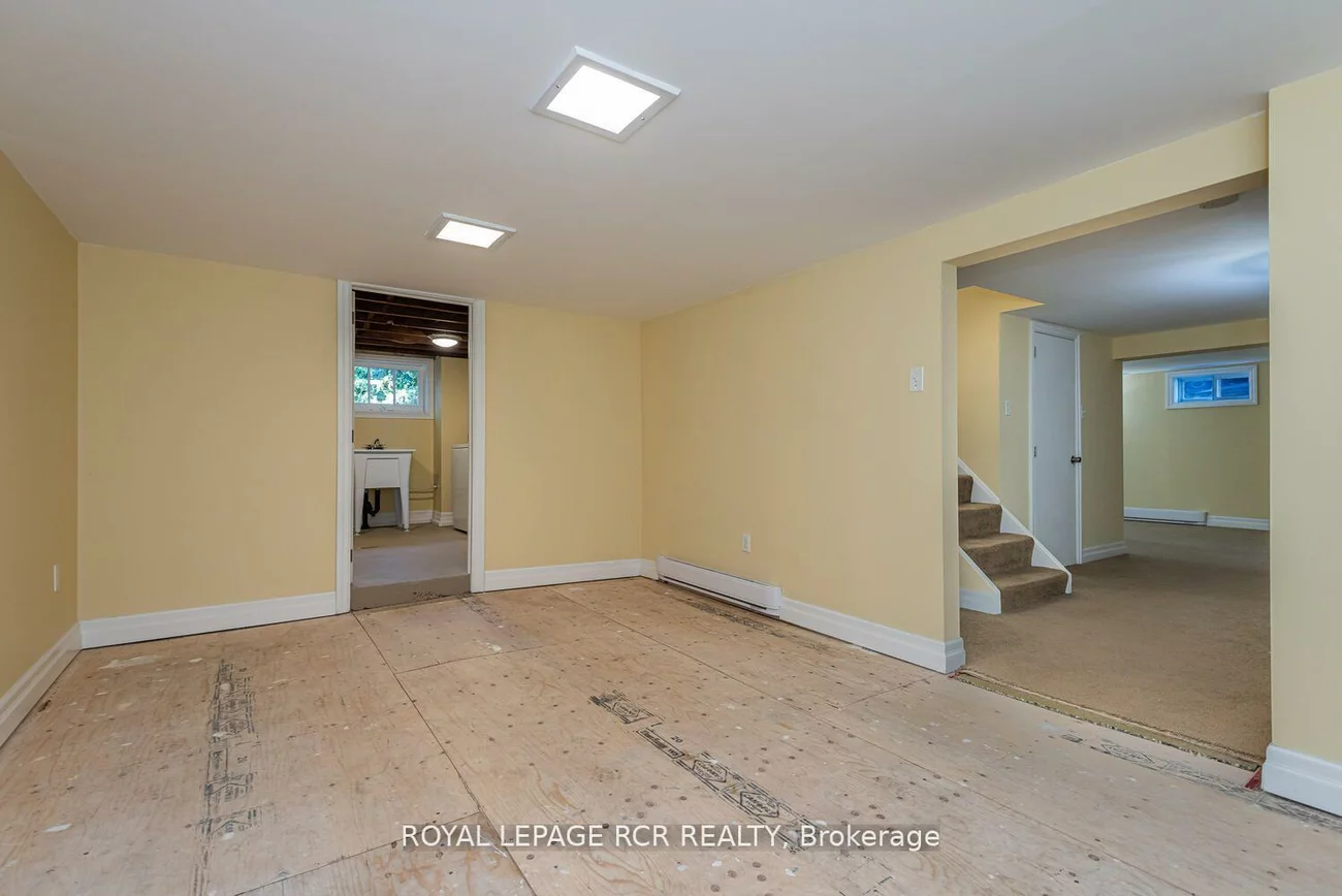 16948, Bayview, Central Newmarket, Newmarket