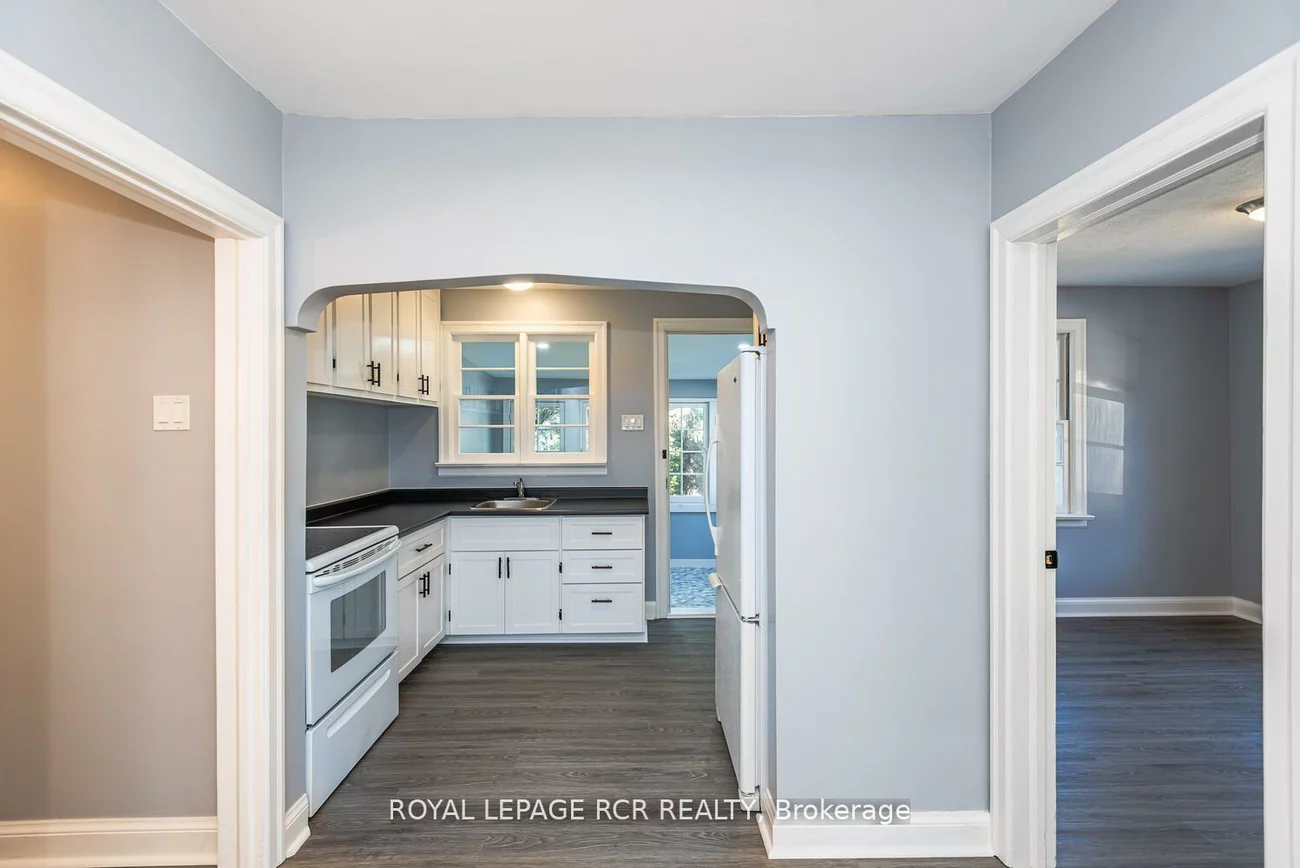 16948, Bayview, Central Newmarket, Newmarket