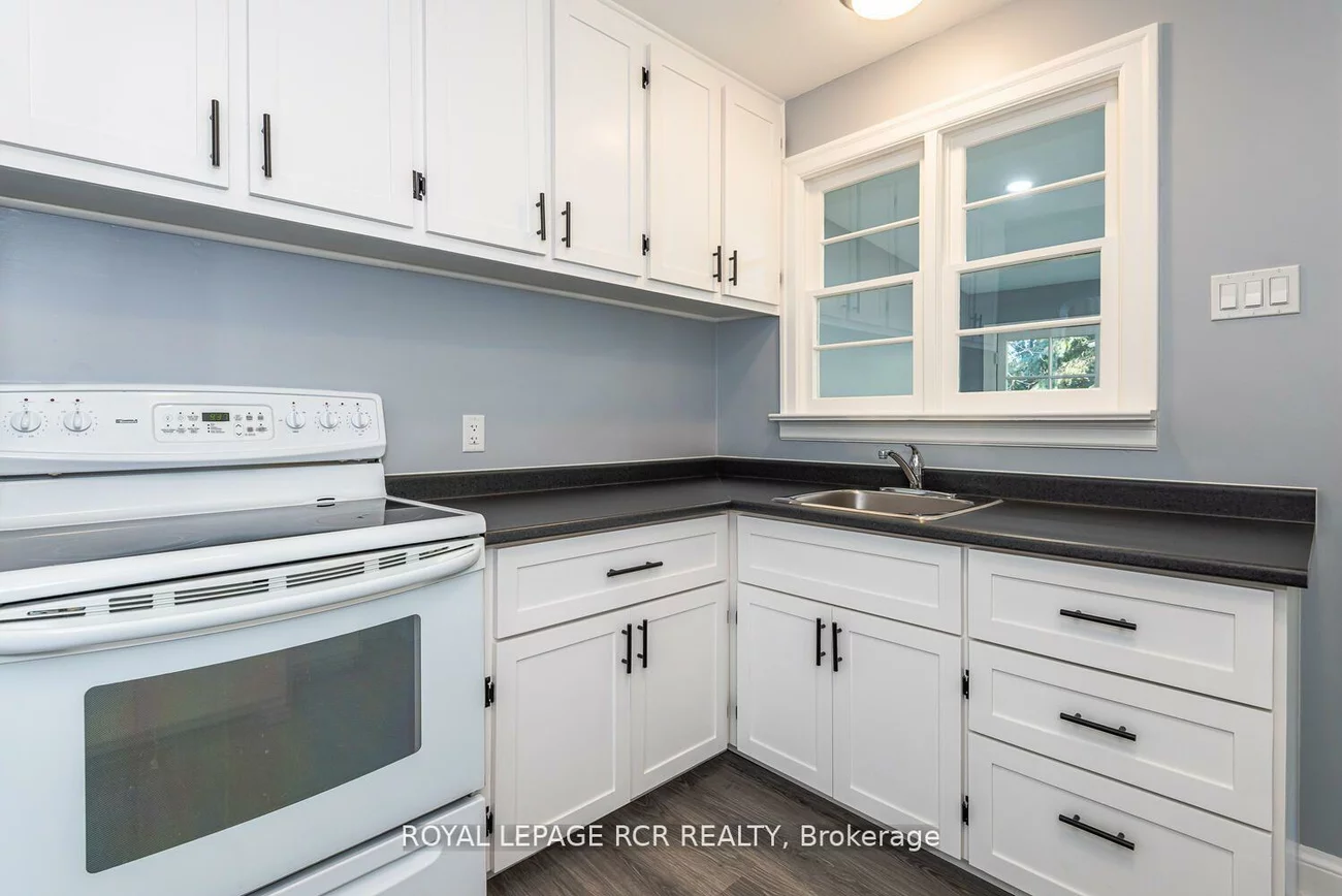 16948, Bayview, Central Newmarket, Newmarket