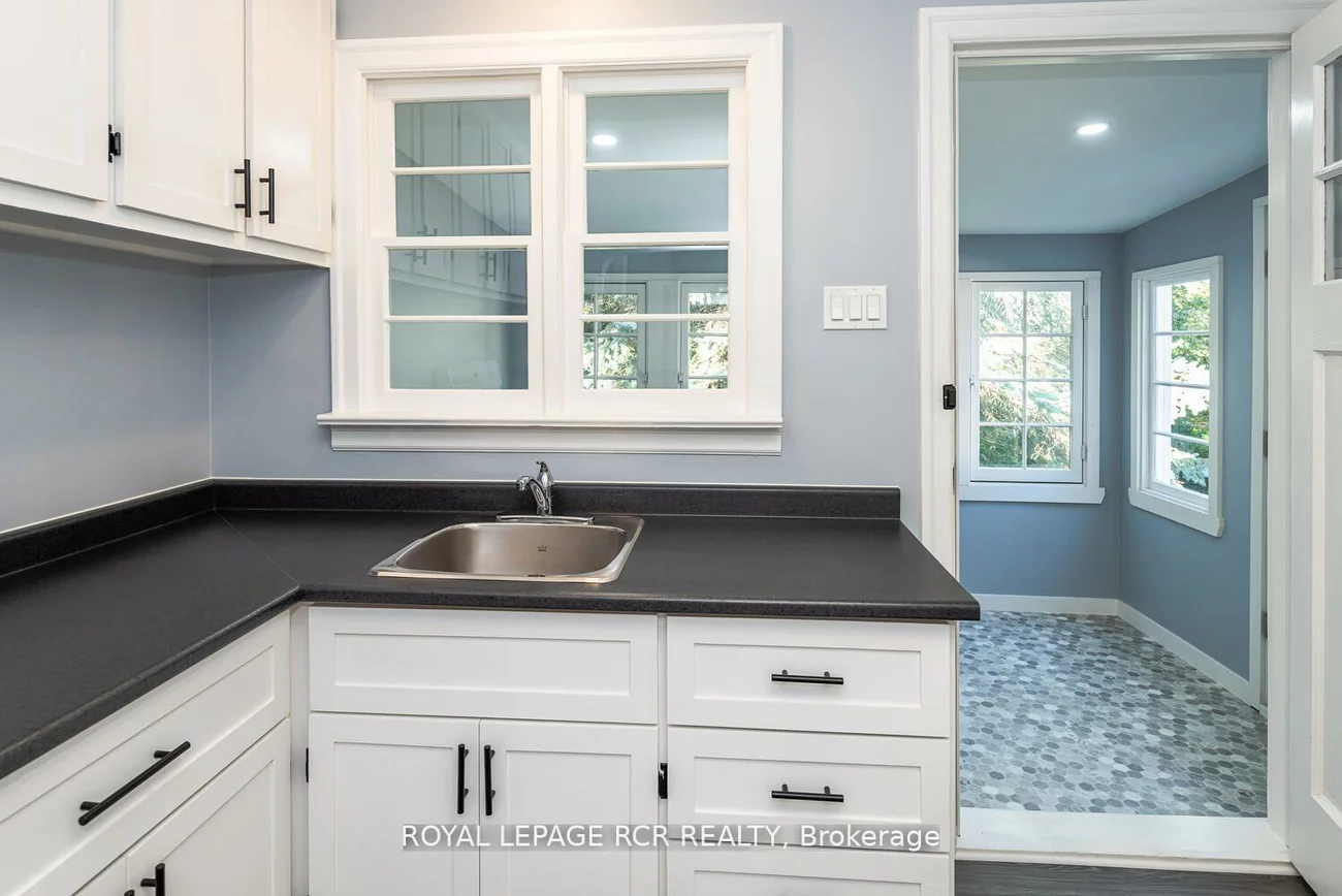 16948, Bayview, Central Newmarket, Newmarket