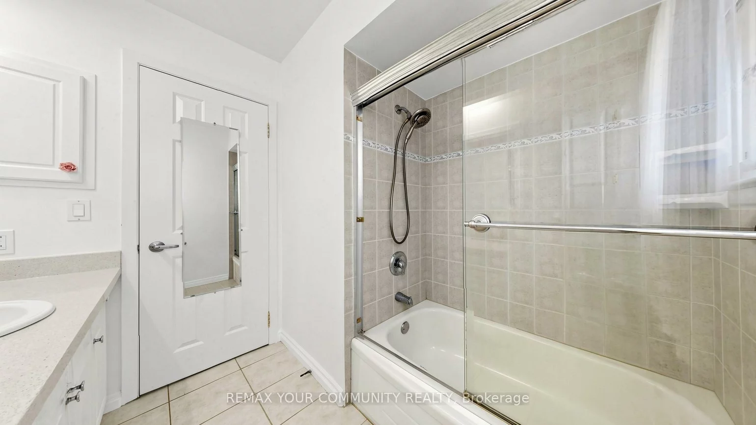 651, Mossbank, Huron Heights-Leslie Valley, Newmarket