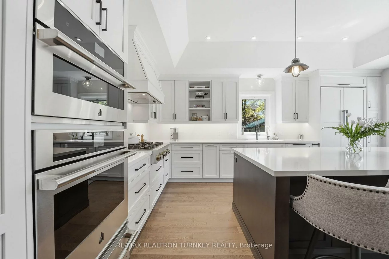 178, Parkview, Central Newmarket, Newmarket