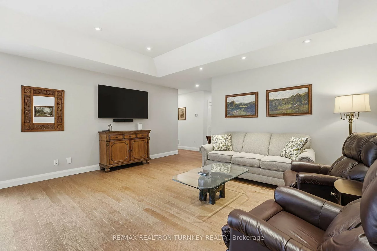 178, Parkview, Central Newmarket, Newmarket
