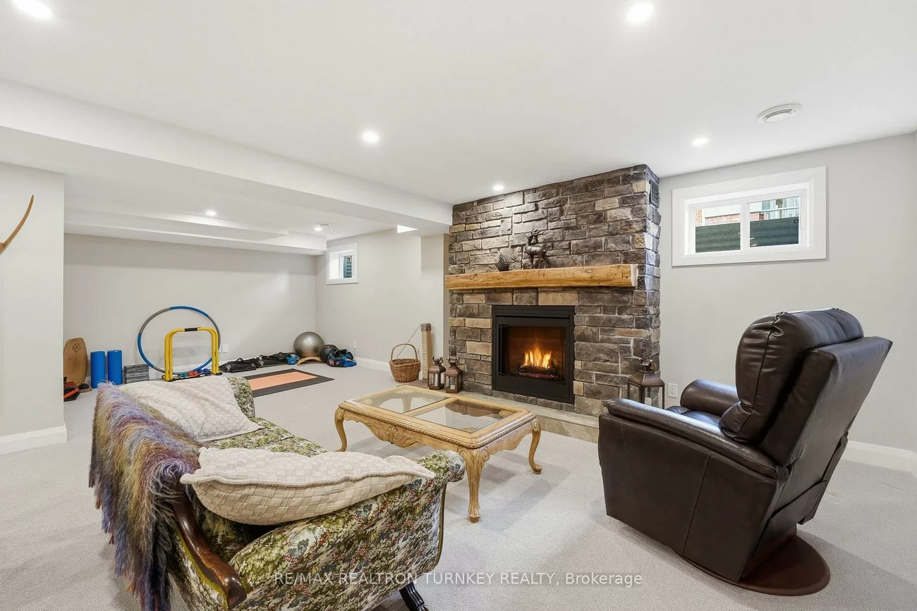 178, Parkview, Central Newmarket, Newmarket