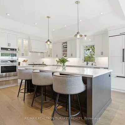 178, Parkview, Central Newmarket, Newmarket