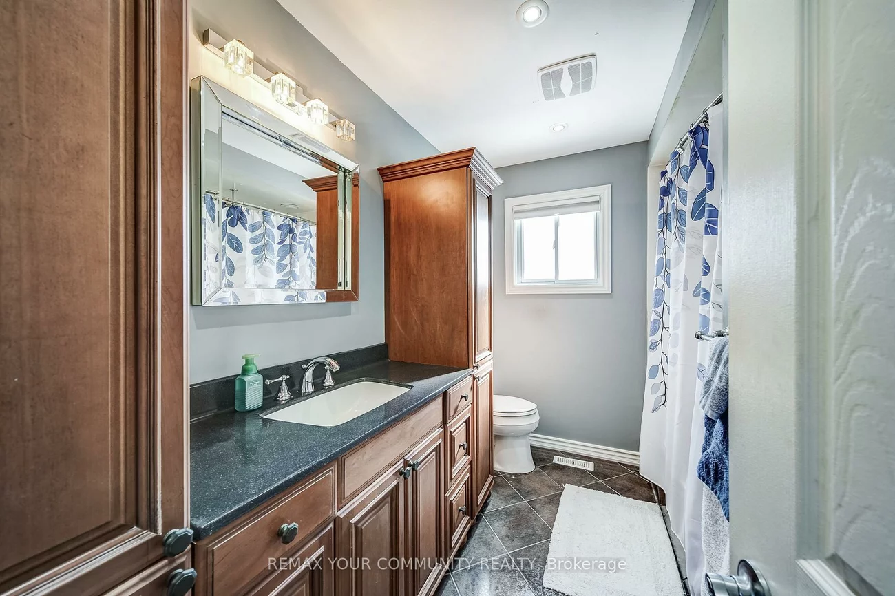 911, Ferndale, Gorham-College Manor, Newmarket
