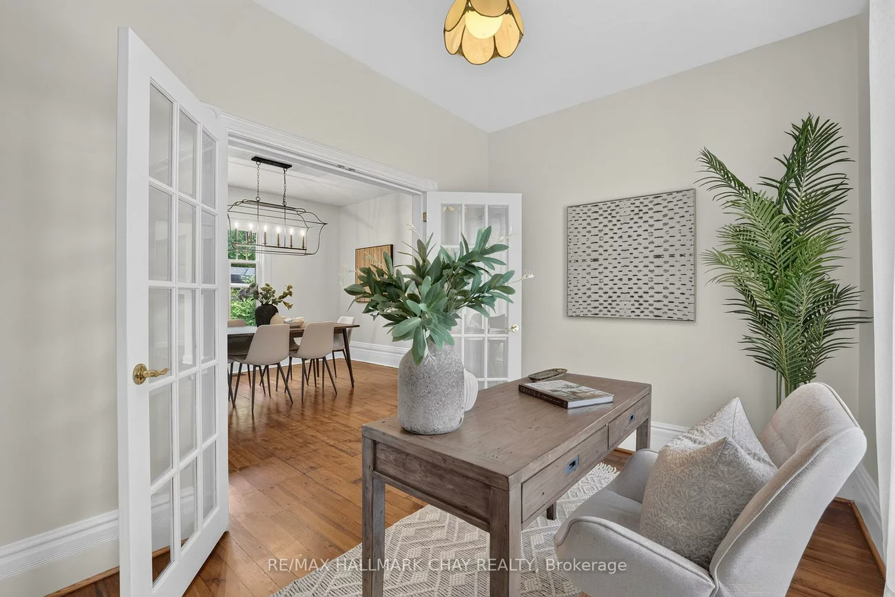 613, Queen, Central Newmarket, Newmarket