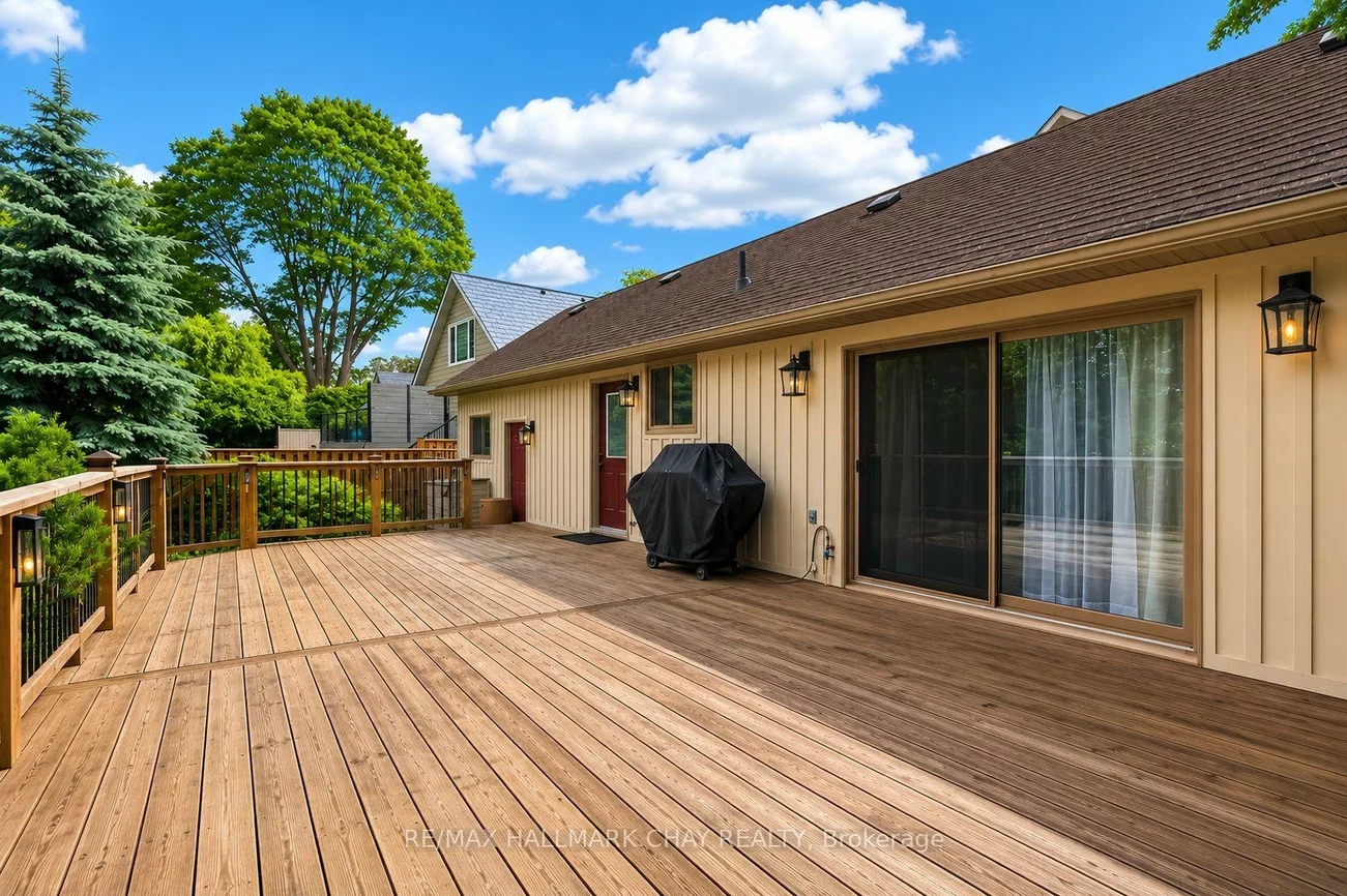 613, Queen, Central Newmarket, Newmarket