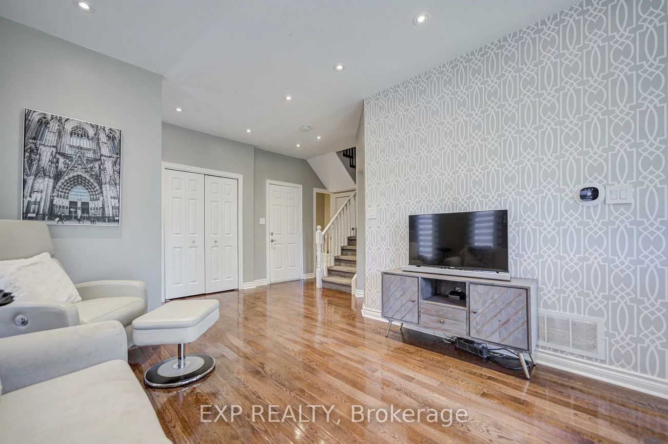 292, Sheridan, Gorham-College Manor, Newmarket