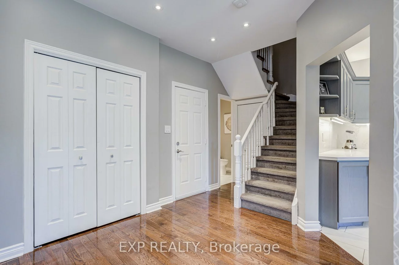 292, Sheridan, Gorham-College Manor, Newmarket