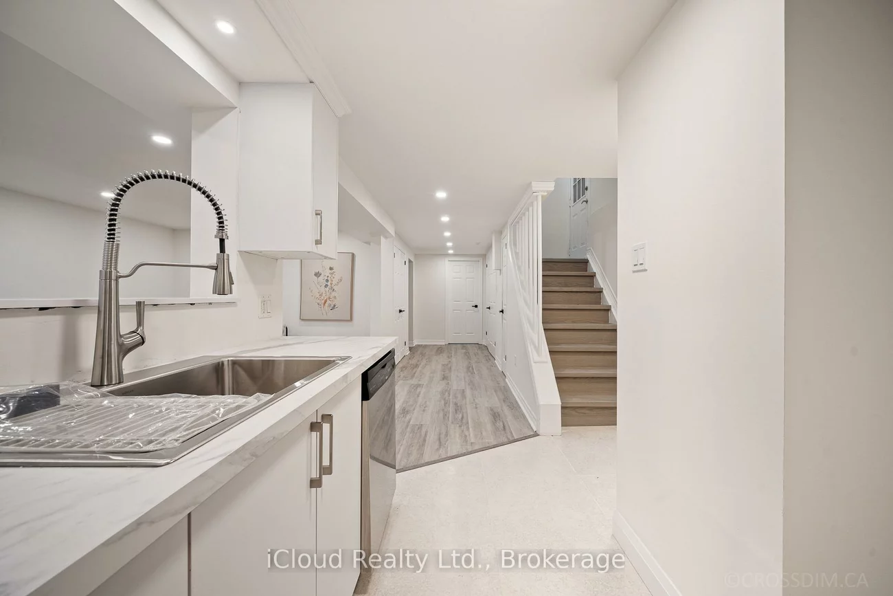 107, Bayview, Huron Heights-Leslie Valley, Newmarket
