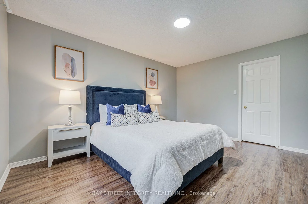 753, College Manor, Gorham-College Manor, Newmarket