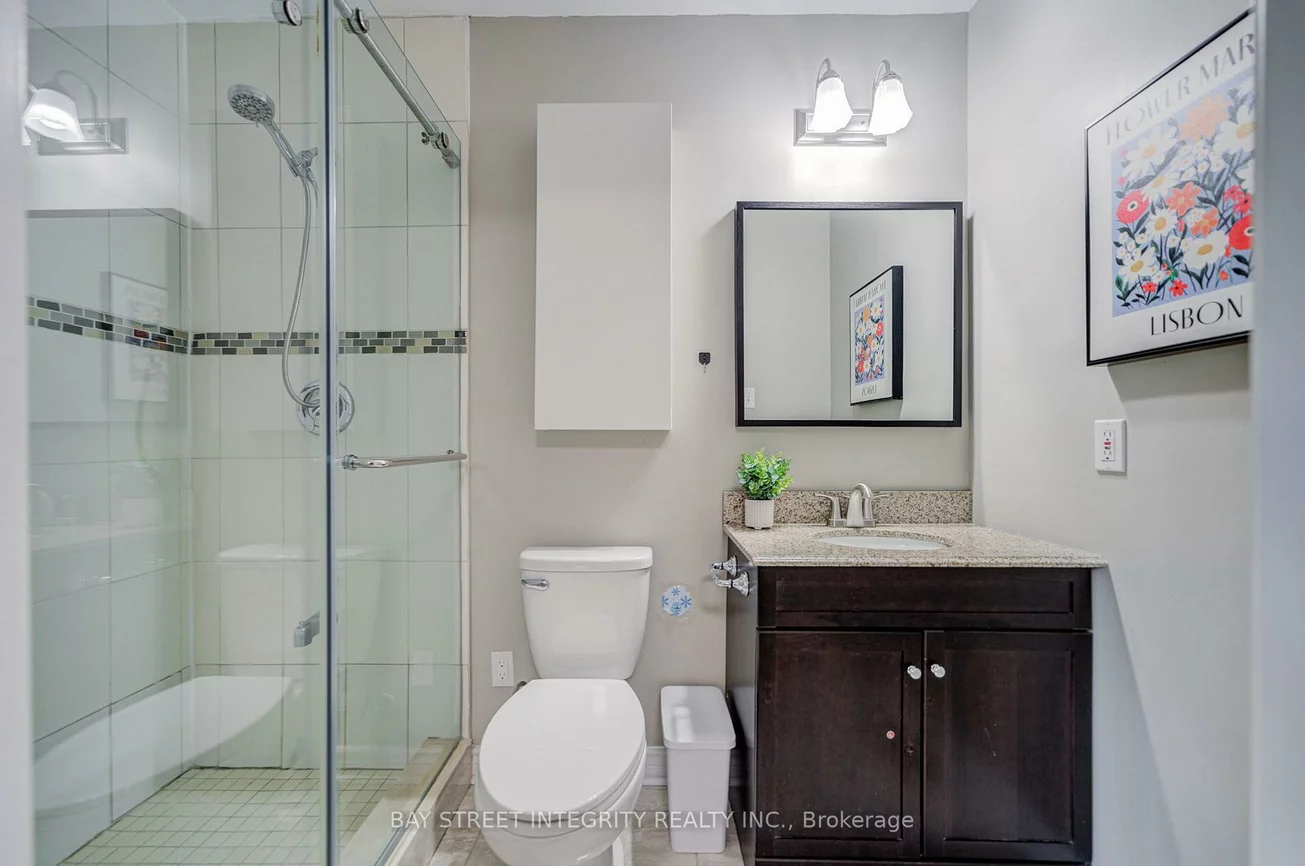 753, College Manor, Gorham-College Manor, Newmarket