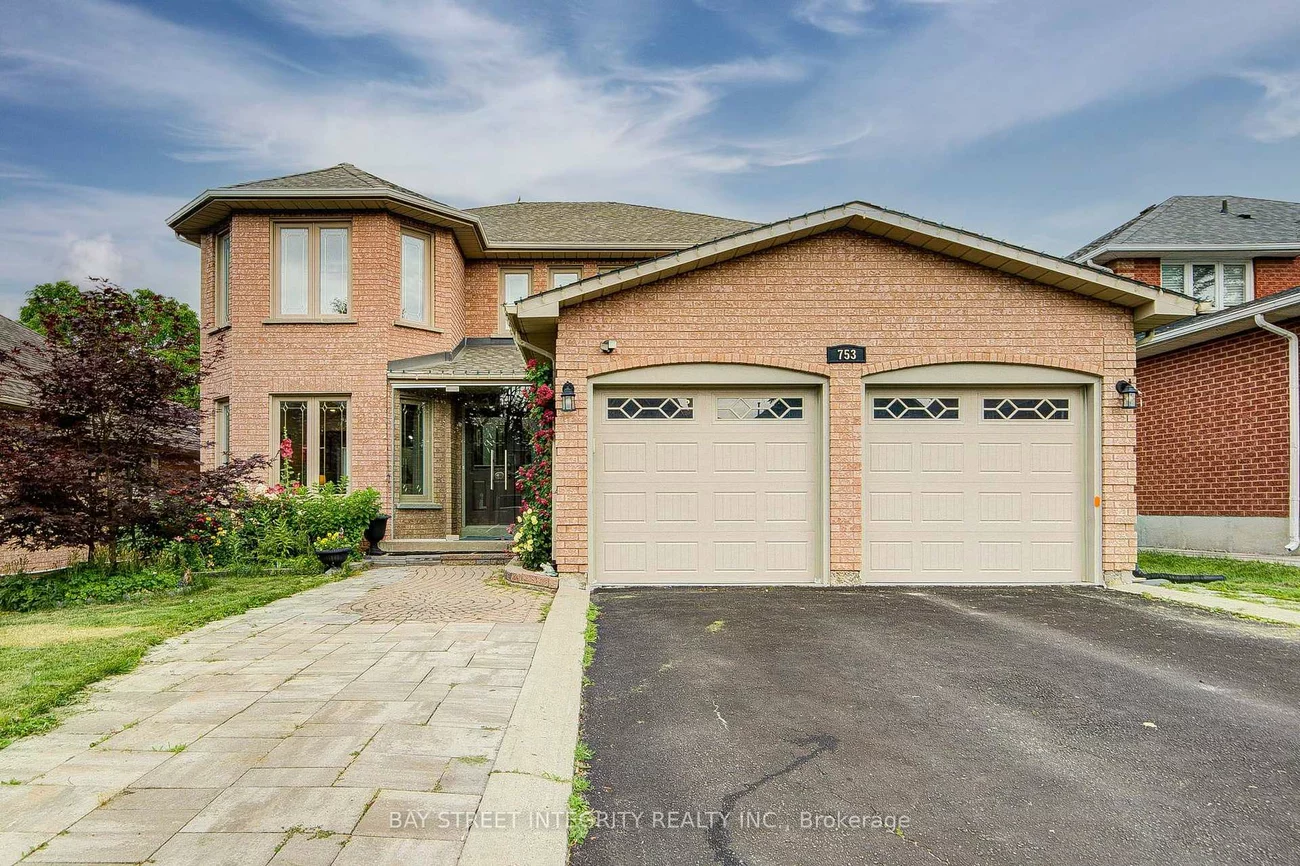 753, College Manor, Gorham-College Manor, Newmarket