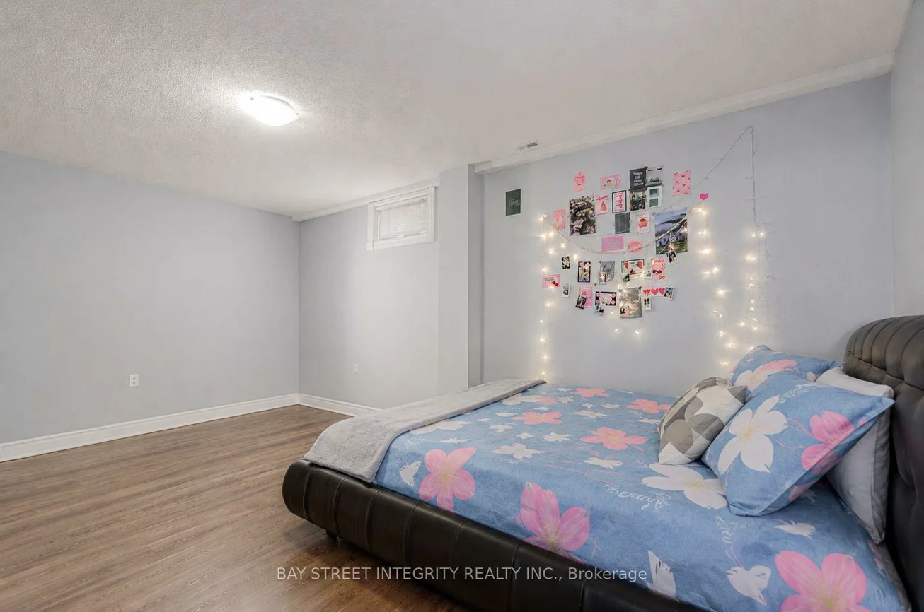 753, College Manor, Gorham-College Manor, Newmarket