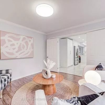 753, College Manor, Gorham-College Manor, Newmarket
