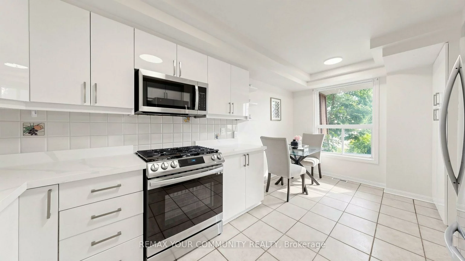 276, Currey, Central Newmarket, Newmarket