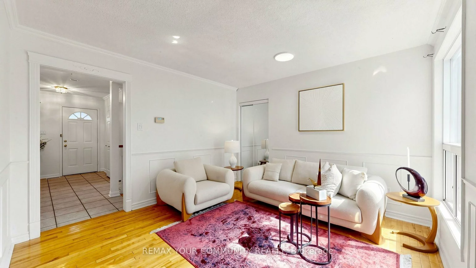 276, Currey, Central Newmarket, Newmarket