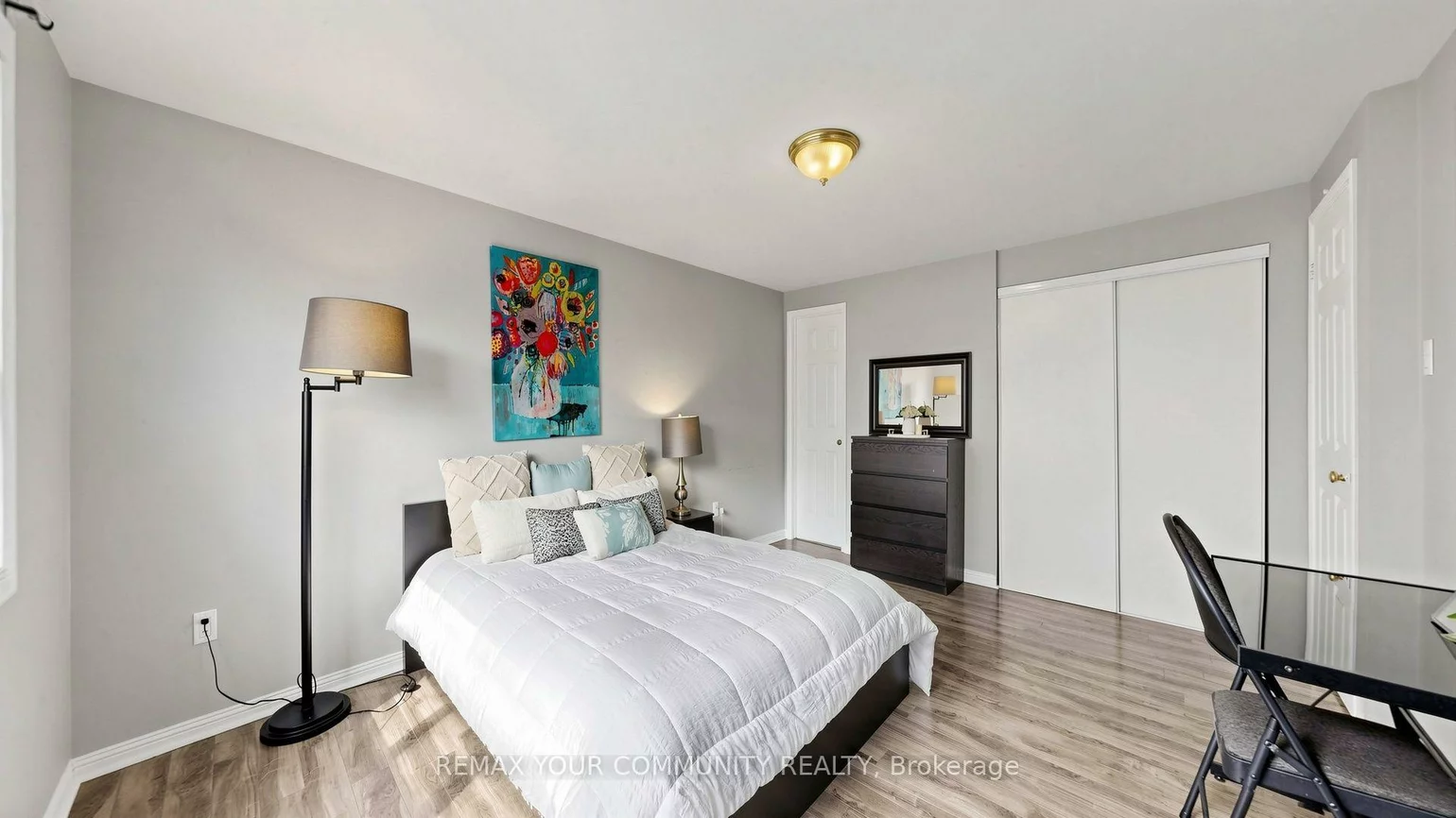 276, Currey, Central Newmarket, Newmarket