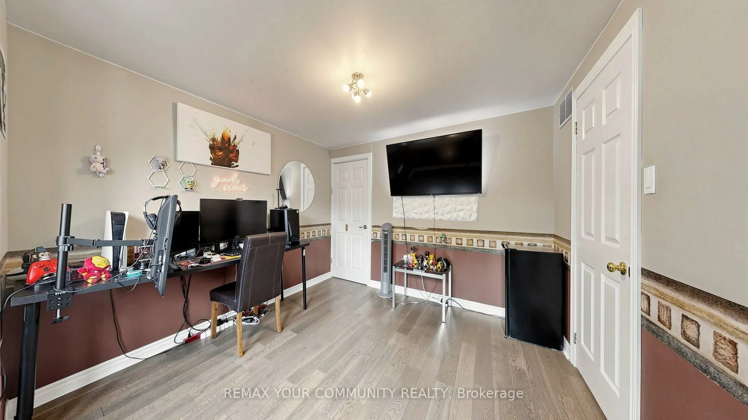 276, Currey, Central Newmarket, Newmarket